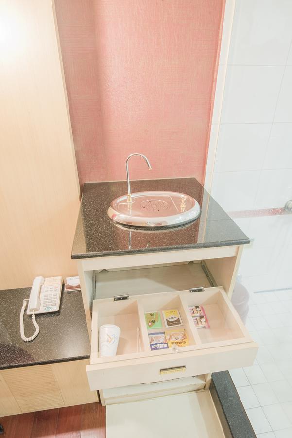 Alexander Motel Καοσιούνγκ Εξωτερικό φωτογραφία