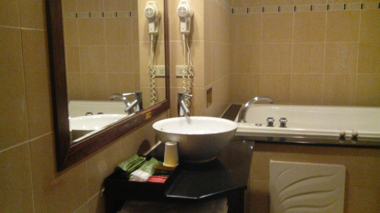 Alexander Motel Καοσιούνγκ Εξωτερικό φωτογραφία